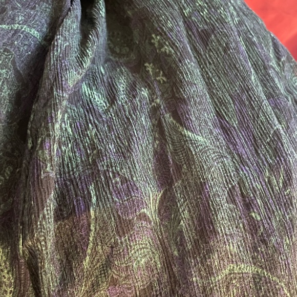 Elie Tahari Sheer Silk Black Green Paisley Gothic Elegance Top Size M - Picture 6 of 7